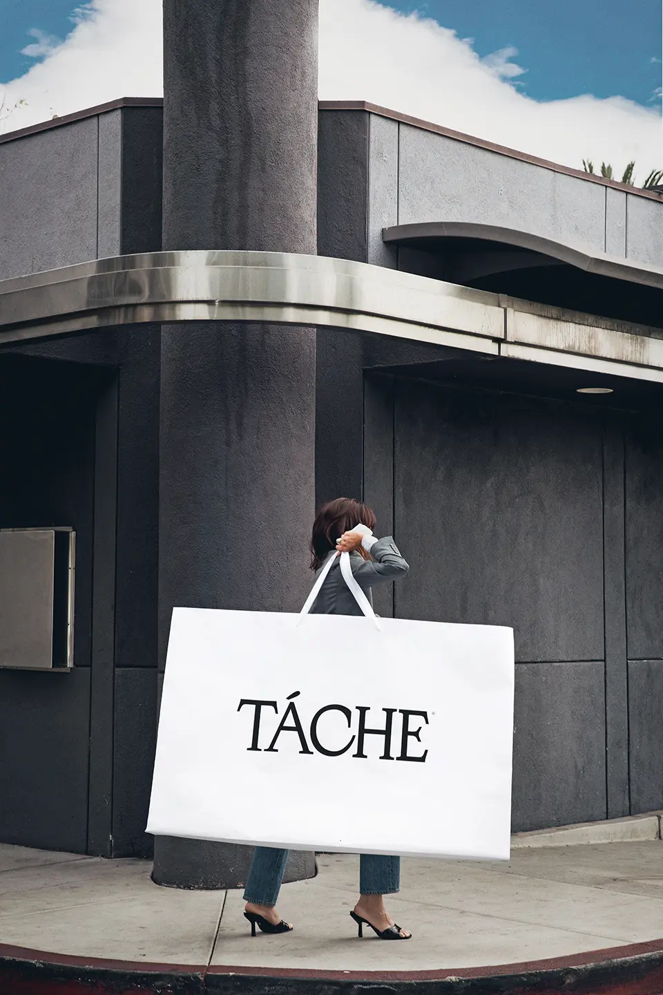 Táche